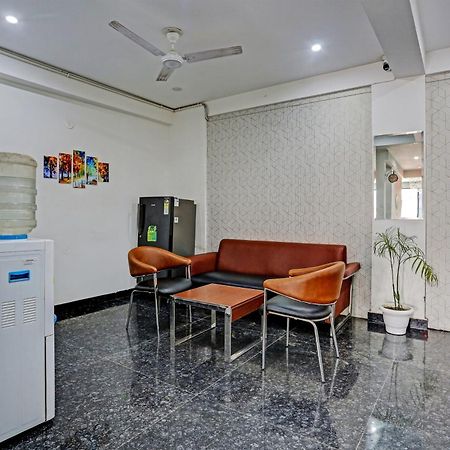 Hotel O Vikrant Residency Gurgaon Esterno foto