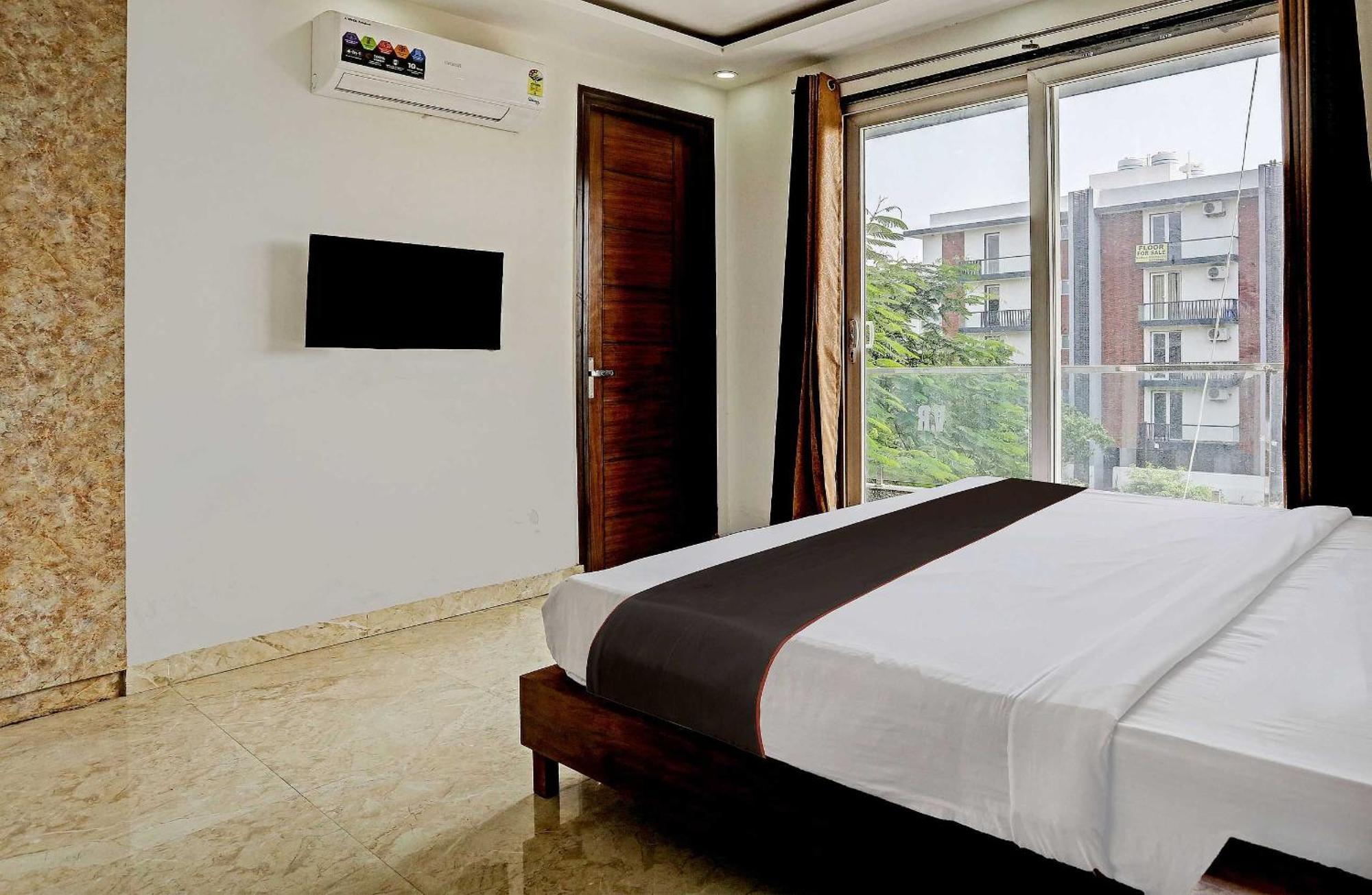 Hotel O Vikrant Residency Gurgaon Esterno foto