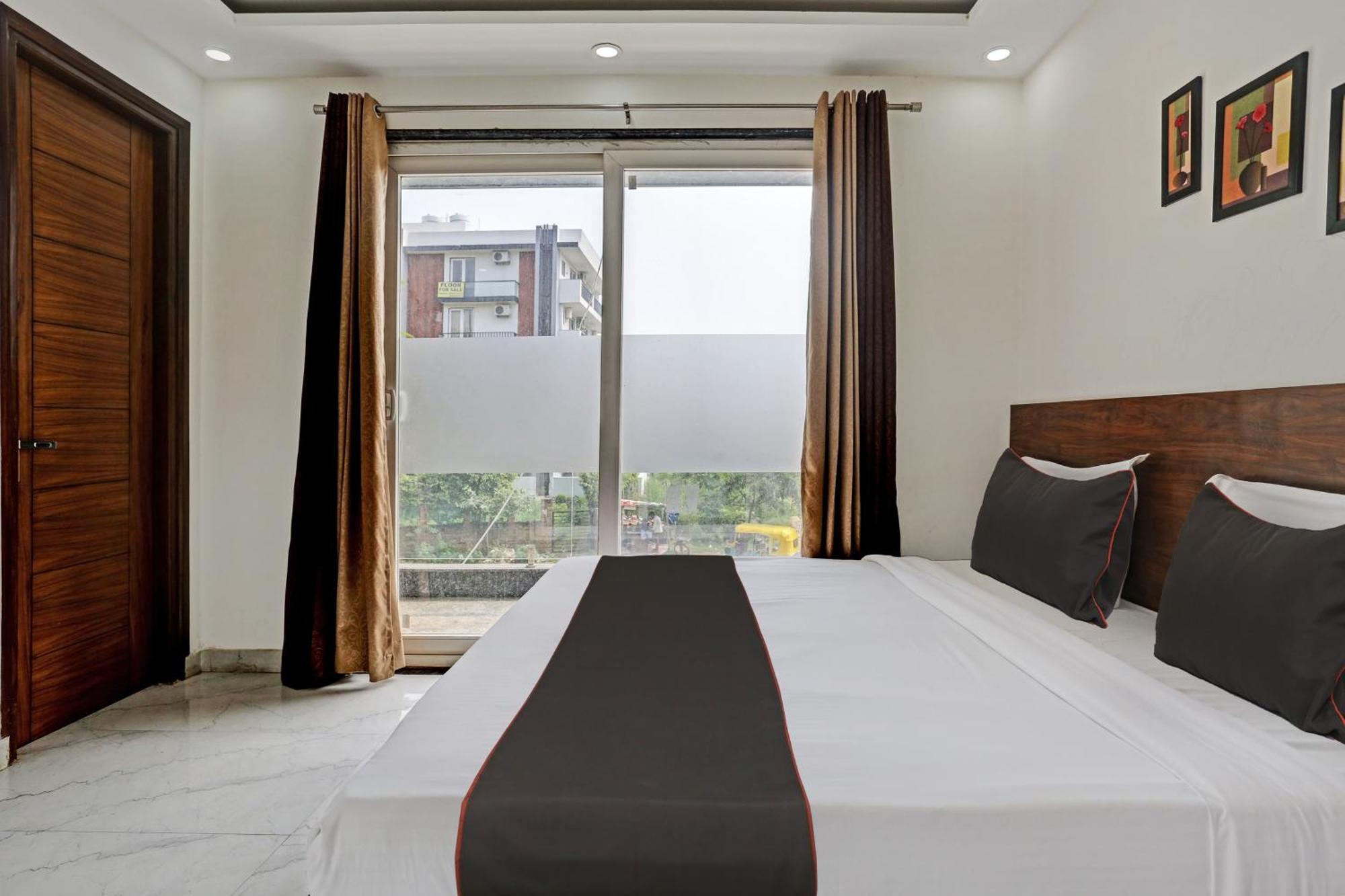Hotel O Vikrant Residency Gurgaon Esterno foto