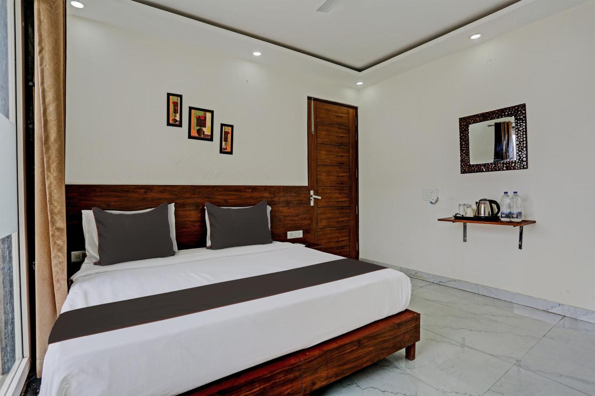 Hotel O Vikrant Residency Gurgaon Esterno foto
