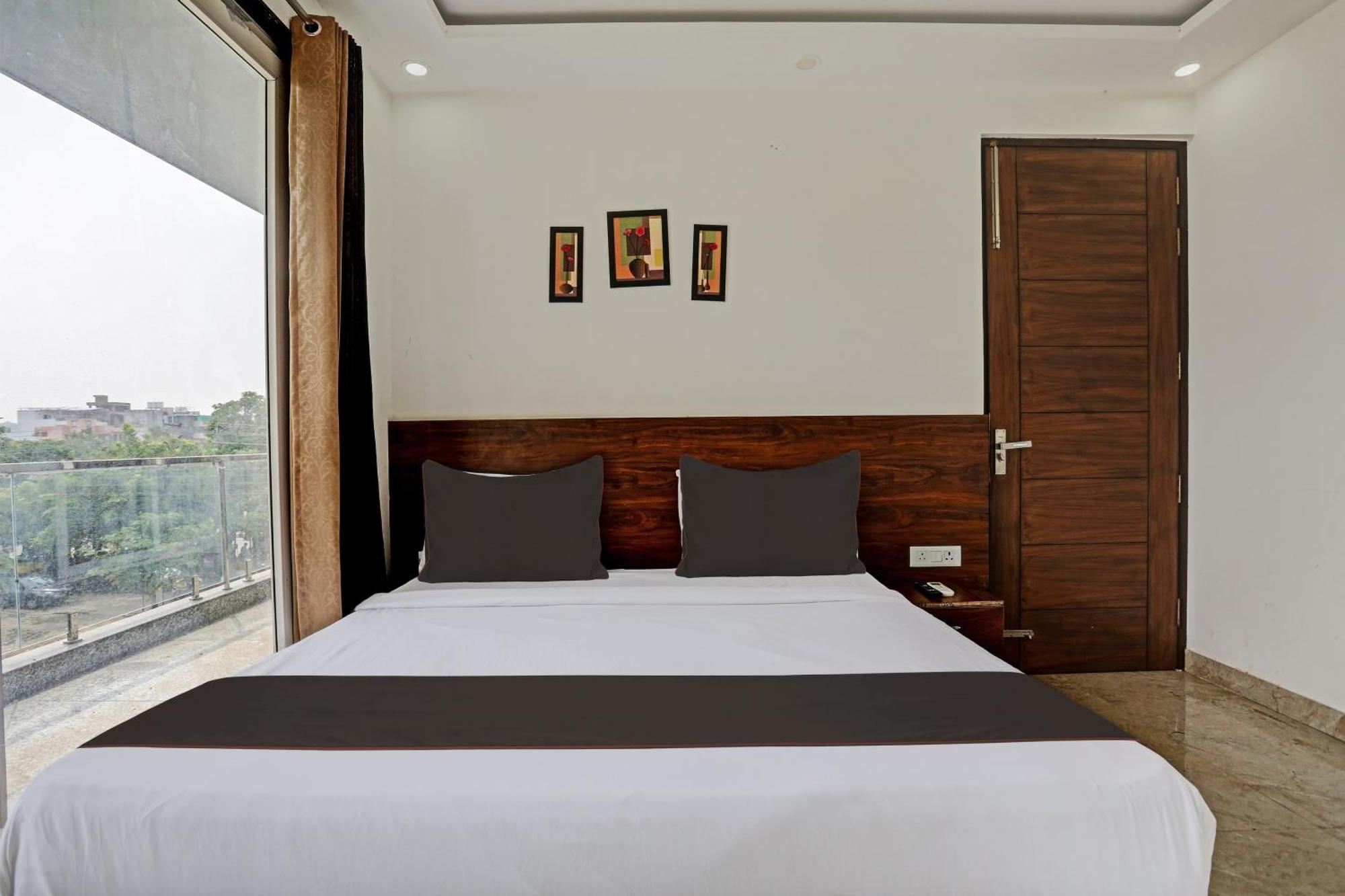 Hotel O Vikrant Residency Gurgaon Esterno foto